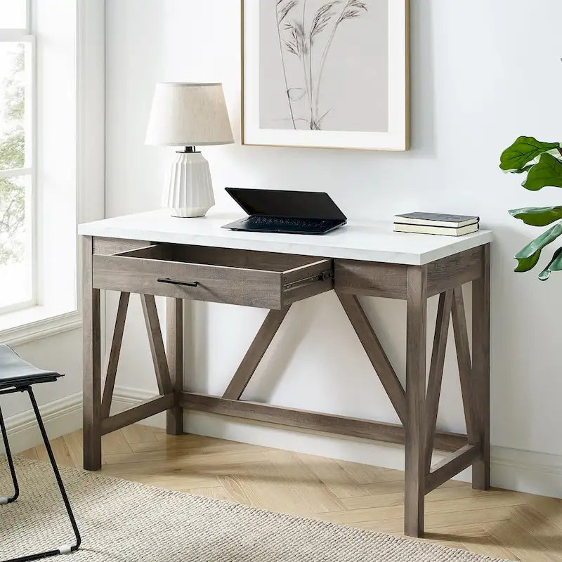 Bureau à écrire sur tréteaux