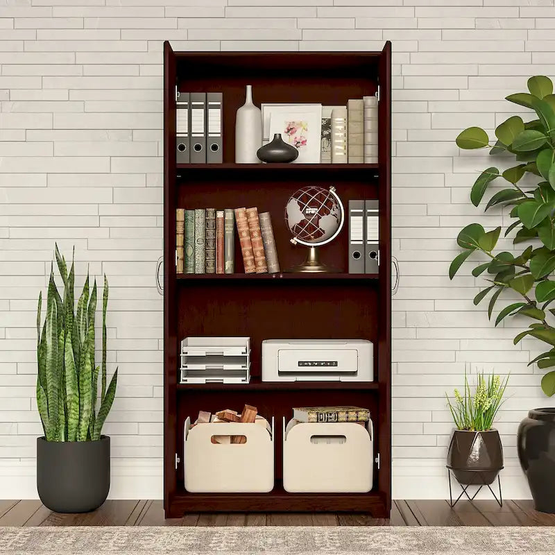 Armoire haute de rangement Cabot avec portes par Bush Furniture