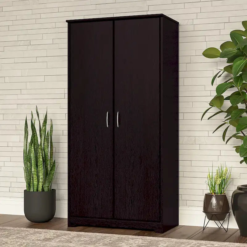 Armoire haute de rangement Cabot avec portes par Bush Furniture